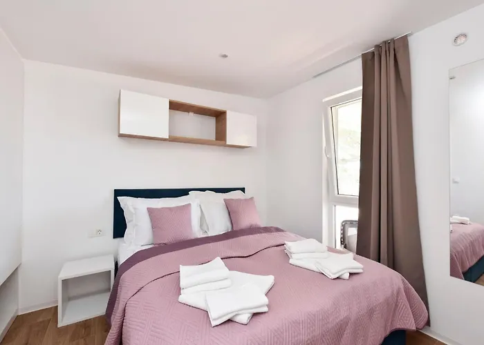 아파트 Mobilheim Direkt Am By Interhome