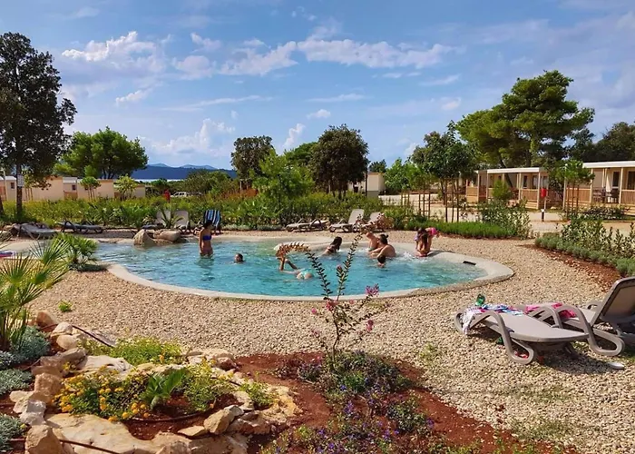 Mobilheim Direkt Am By Interhome 우글랸